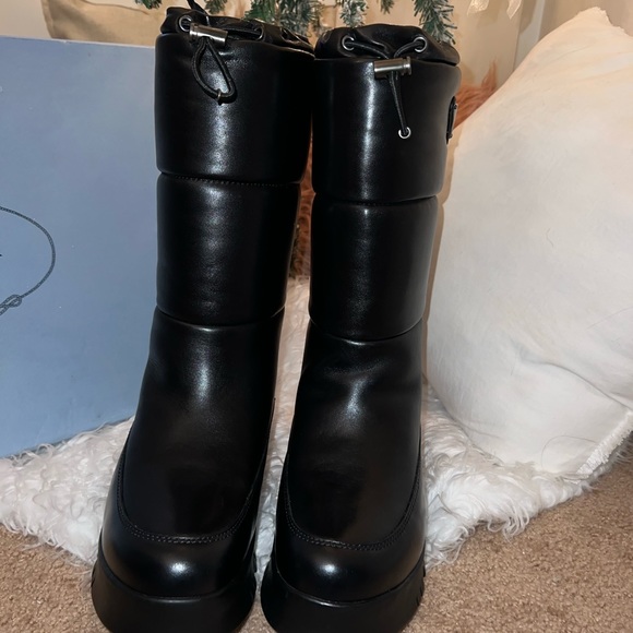 Prada women’s snowboots - Picture 4 of 9